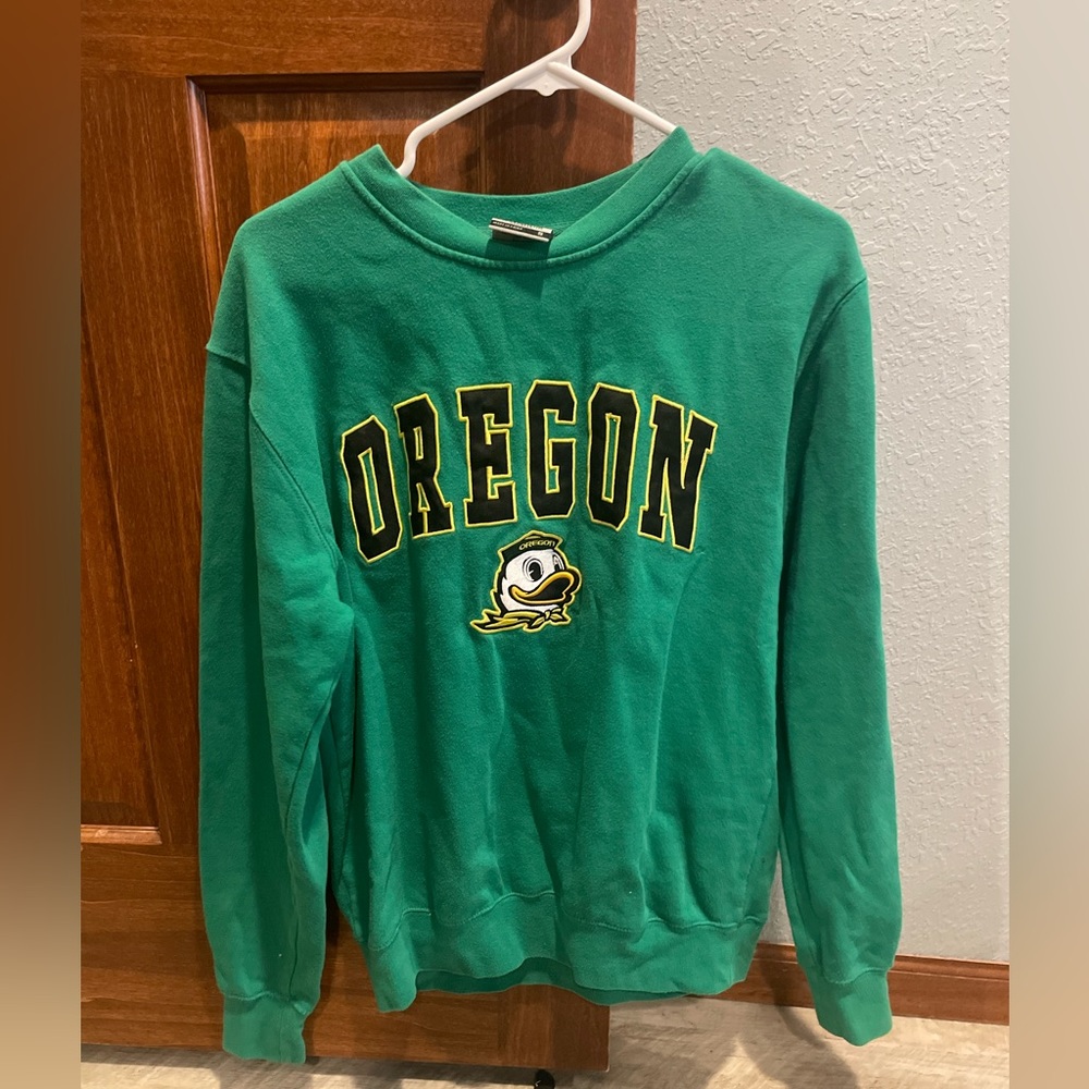 ‼️BUNDLE AND SAVE‼️ Oregon ducks crewneck